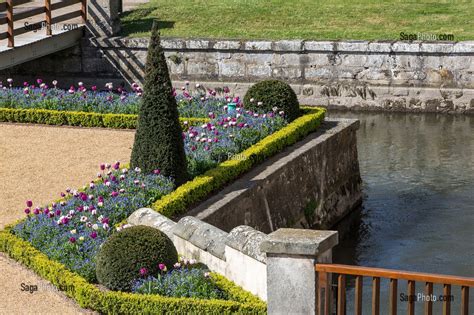 photo de DETAIL DU JARDIN A LA FRANCAISE REALISE SUIVANT LES PLANS DU