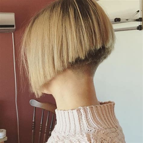 Cute layered inverted pixie bob. https://www.instagram.com/p/BAPwo6auwOr/ | Bobs haircuts, Bob hairstyles, Short stacked bob ...