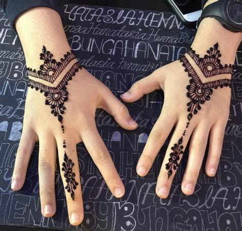 Top 50 Simple Mehndi Designs You Will Fall In Love With Reviewitpk