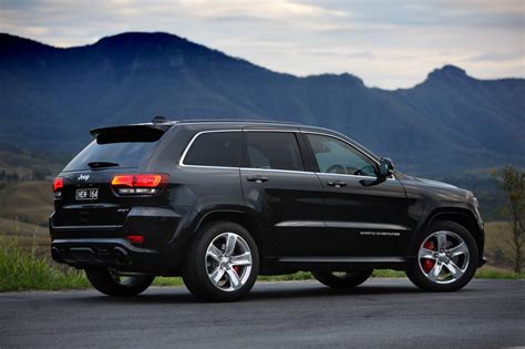 Ease of getting in and out of the vehicle. Jeep Cars - News: 2013 Grand Cherokee