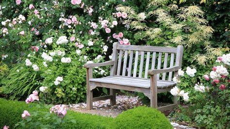 Rake the area in the spring. 10 English Garden Design Ideas - How to Make an English ...