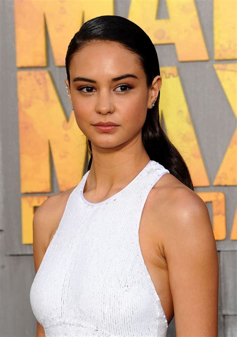 A Look At Gorgeous Actress And Model Courtney Eaton