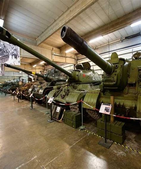 Bastogne likely would have remained unknown to the world, but bastogne suffered the misfortune of being caught in the battle of the bulge, one of the largest land battles of world war ii. Bastogne oorlogs museum - Ardennen