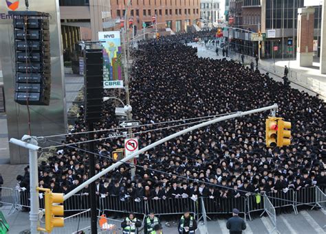 Orthodox New York City Jews Protest Proposed Israeli Draft The New