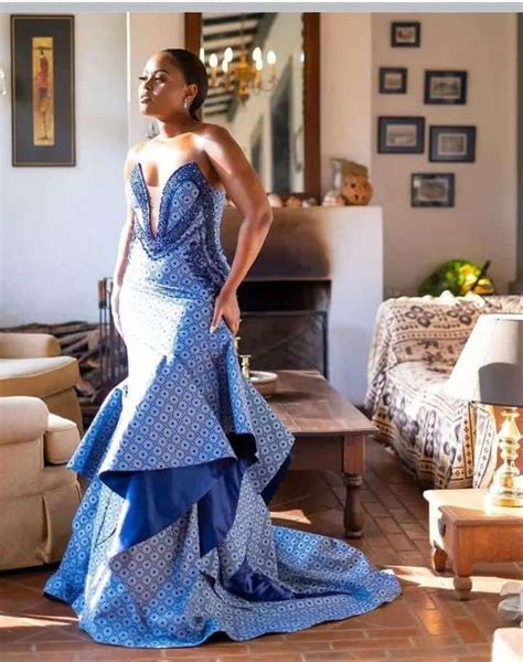 Traditional Attire For Lobola 2022 Classy Outfit With Strapless Dress