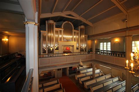 Ho vart teikna av christian heinrich grosch, som på den tida arbeidde med restaurering av. Strømsgodset kirke