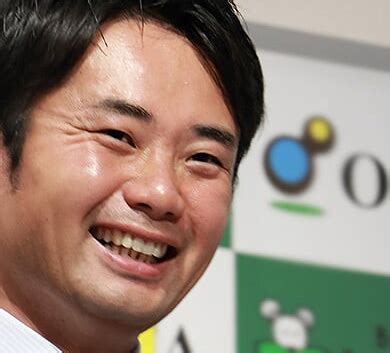 主要指标显示，由于贸 易争端升级、金融压力和波动风险显现、地缘政治关系紧张，2019年许多国家的经济 增势将会减弱。 同时，一些发达经济体面临的生产能力约束，可能会对短期增长产生 影响。 トランプ氏当選を当てた木村太郎氏 過去に大ハズレだった予想 ...