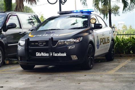 Polis diraja malaysia (pdrm) hari ini menerima sebanyak 30 buah kenderaan peronda baharu model honda civic 1.8, daripada kementerian dalam negeri (kdn). GilaVideoBlog: Kereta Peronda Baru Polis Malaysia