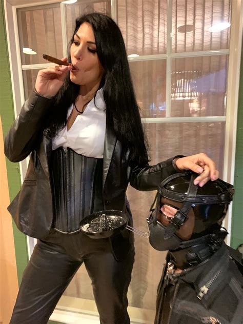 Should you relight a cigar? Mistress Damazonia light up a cigar (16 photos) - The ...