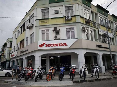 It was definitely open at 7. V Power Motor | Grand Opening - V Power Batu Caves Centrepoint