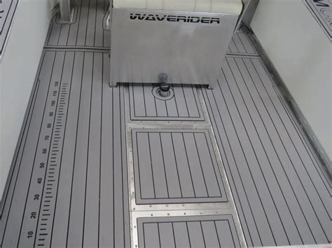 U Deck Floor In Waverider Boats Waverider Boats