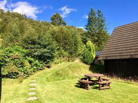 Book your stay at fort william backpackers in fort william today. 10 EPIC Cabins and Lodges in Fort William 2020