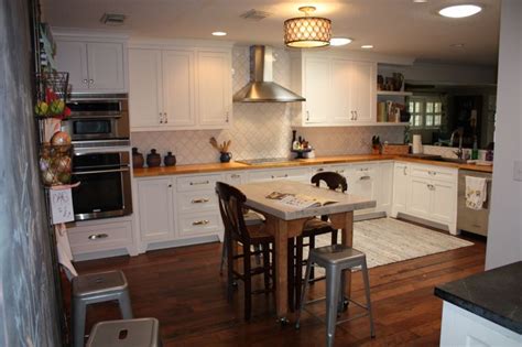 1 comparing & reviewing best wood kitchen cabinets. I love the white cabinet with the wood countertops ...
