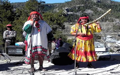 Dueto Indígena Da A Conocer Su Disco En Rarámuri El Sol De México