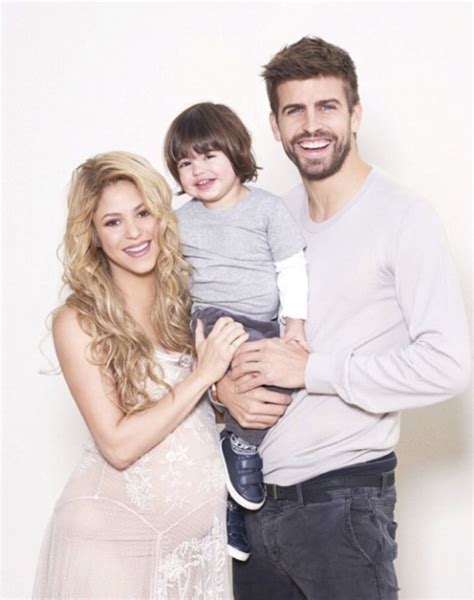 Shakira Hijos Edad Shakira Wikipedia La Enciclopedia Libre Born And Raised In