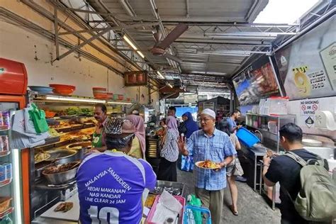 Daily burger yang terletak di bandar sri gombak telah beroperasi selama 25 tahun. Tempat makan best di Penang | Percutian Bajet