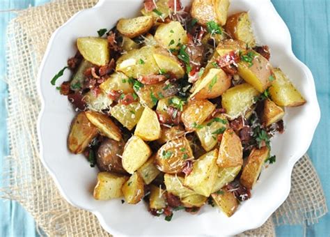 Toss the potatoes until evenly coated, then add the garlic powder, onion powder, italian seasoning, parmesan cheese, salt and pepper. Side Dish Recipe: Roasted Red Potatoes with Bacon, Garlic ...