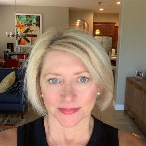 75 Short Hairstyles For Women Over 50 Best And Easy Haircuts