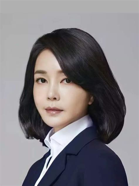 First Lady Of South Korea Is 50 Years Old With Skin Of A 20 Year Old