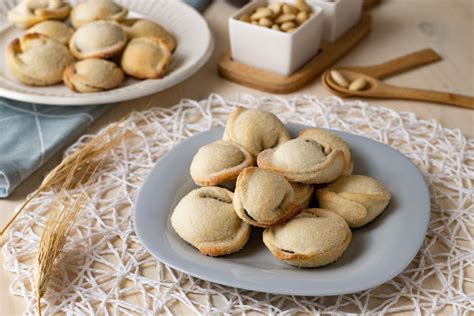La ricetta originale passo passo (facilissima!) Celli ripieni: la ricetta dei biscotti abruzzesi ricchi e ...