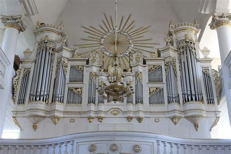 Travel guide resource for your visit to zagrodno. KOŚCIÓŁ W ZAGRODNIE - Parafia w Zagrodnie