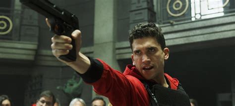 Tokyo, an experienced robber, berlin, the ringleader, moscow, the drilling expert, rio, the computer scientist, nairobi, the. La Casa de Papel seizoen 5: Netflix releasedatum, cast én ...