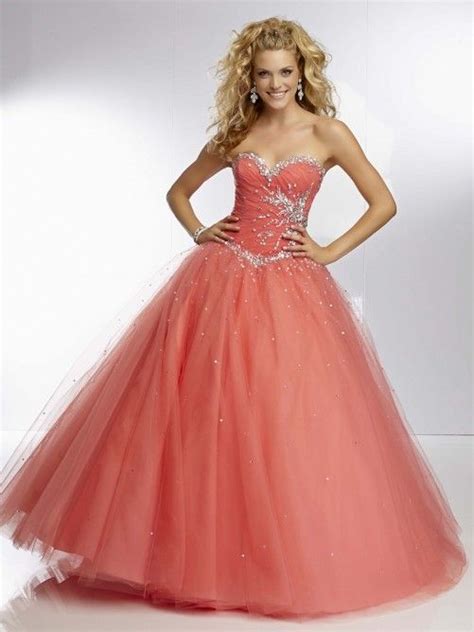 Kaufen preiswerte günstige brautkleider und brautmode mit erstklassiger qualität nach maß.bei milanoo gibt es mehr als 800 wunderschöne brautkleider styles.shoppen sie jetzt ihre trauhafte. Abendkleid 2017 Karla | Brautkleider online, Kleider für ...