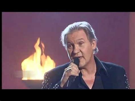 Johnny logan alexander rybak fairytale hold me now allsang på grensen 2017. Johnny Logan - Hold me now 2009 - YouTube