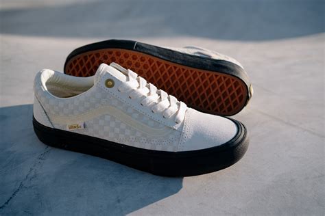 Maybe you would like to learn more about one of these? TÊNIS VANS OLD SKOOL PRO (LIZZIE ARMANTO) - Yerbah Skate Shop