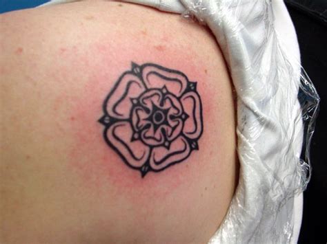 Polish your personal project or design with these rose tattoo transparent png images, make it even more personalized and more attractive. simple tudor rose. | Tudor rose tattoos, Small tattoos ...