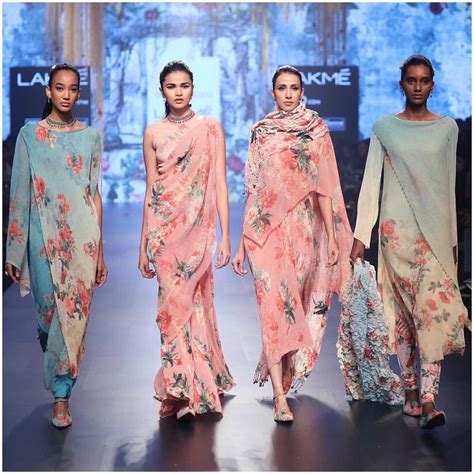 Shop the best in luxury indian fashion. Tarun Tahiliani - Spring Summer 2017 - Chashme Shahi at ...