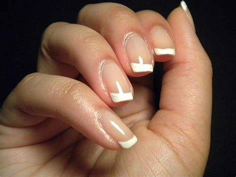 The Perfect French Manicure Start With Clean Nails No Clear Polish Yet Paint The White Tip