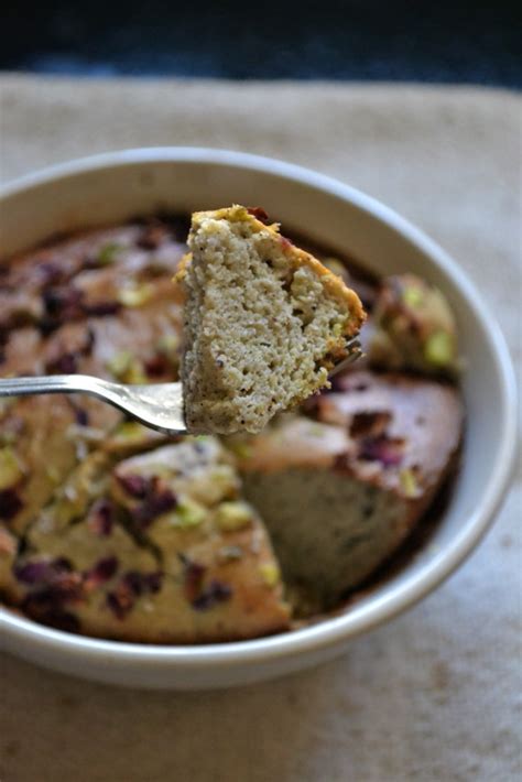 Both flours offer great health benefits, and can compliment each other in the right ratio and accompanying list of ingredients. Banana Coconut Flour Cake - Easy Low Carb Recipes ...