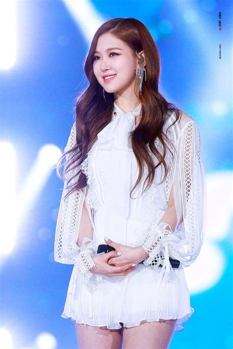 Collection by bolorhon enkhtur • last updated 3 weeks ago. 9 Times BLACKPINK's Rosé Slayed An All-White Outfit - Koreaboo