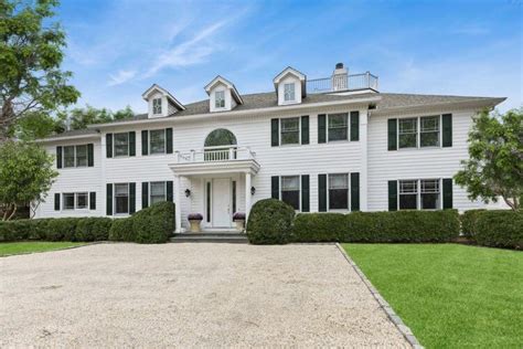 Hamptons Open Houses View A Stunning Newly Renovated Condo Dans Papers