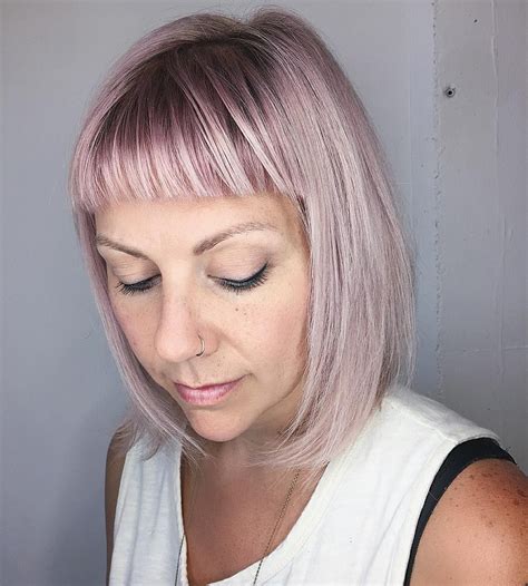 The pageboy haircut was a classic style of the 1970s but is coming back in a big way in 2019 with contemporary colours, styling, and finishes. Pageboy Haircut And Hairstyles Ideas | Thin fine hair ...