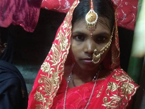 In Bettiah The Woman Was Troubled By Her Drug Addict Husband Police Engaged In Investigation