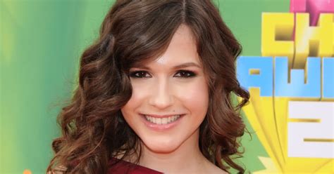 Hot Actress Sexy Pics Erin Sanders Hot In Tight Dress