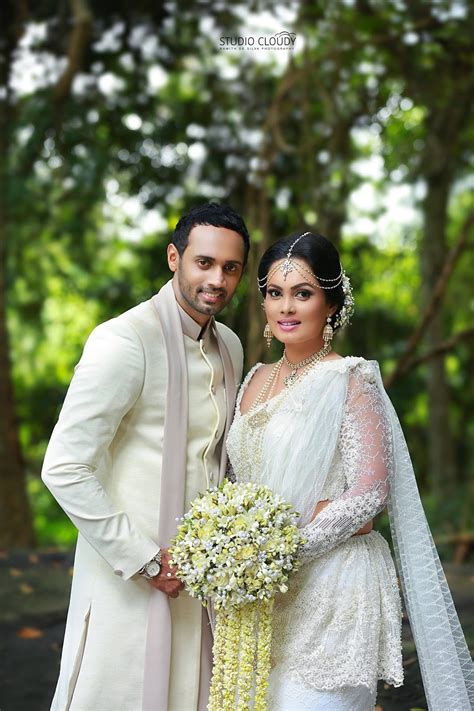 Menaka Peiris And Ranil Wedding Day ~ Sri Lankan Wedding Photo