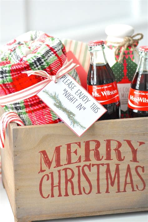 Kara's Party Ideas Teacher Christmas Gift Idea + Giveaway + FREE