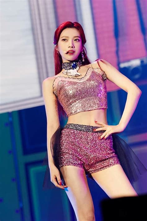 10 times red velvet s joy showed off her amazingly toned abs in a crop top koreaboo