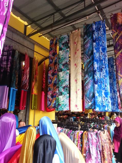 Pengertian sudut pandang beserta dengan macam macam sudut pandang orang pertama dan orang ketiga. Cuci Mata Bukan Cuci Poket ~ SURIA AMANDA
