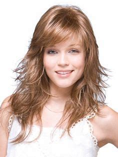 Layered or feathered as it also called, is a hairstyle that involves a lot of layers that looks like feather cuts. 25 Best feathered hair images | Short hair, Feathered ...