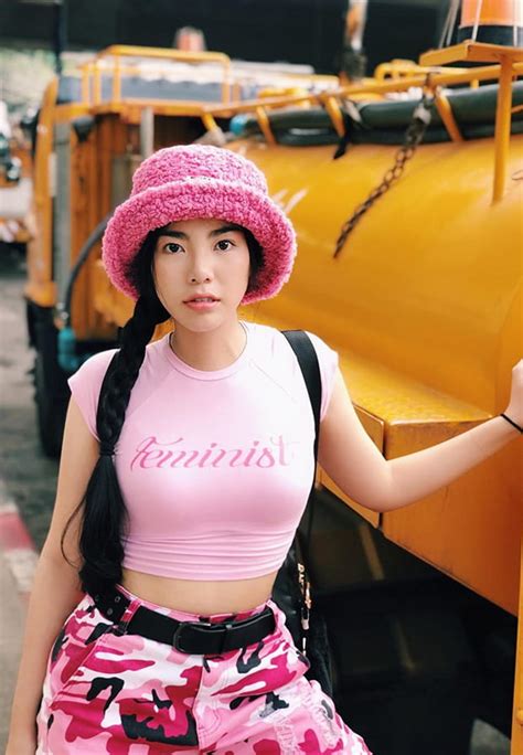 วันเดอร์เฟรม สุดจะทนหลังเจอคนตัดต่อส่งรูป 20+ มาให้แบบรัวๆและส่งมาให้นานแล้ว ล่าสุดประกาศเตรียมแจ้งความแล้ว ด้านชาวเน็ตแห่ให้กำลังใจแน่น. ประวัติ!! วันเดอร์เฟรม ศุภัคชญา สุขใบเย็น แรปเปอร์สาวขวัญ ...