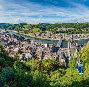 À cognelée, bomel, vedrin, wépion, la pluie s'est abattue partout, parfois avec de graves conséquences. Suivez le guide et découvrez la ville de Dinant