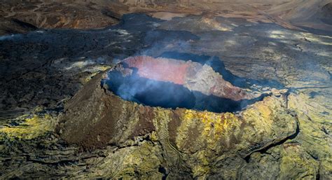Litli Hrútur Eruption on Reykjanes Peninsula Transfixes Iceland IceNews Daily News
