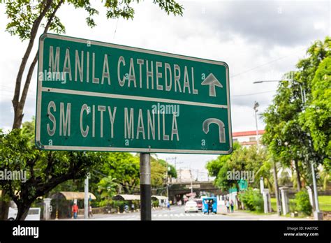 Road Sign In Philippines Direction Hi Res Stock Photography And Images