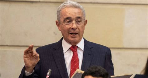 Álvaro uribe vélez (born 4 july 1952) is a colombian politician who served as the 31st president of colombia from 7 august 2002 to 7 august 2010. Consejo de Estado negó la muerte política de Alvaro Uribe