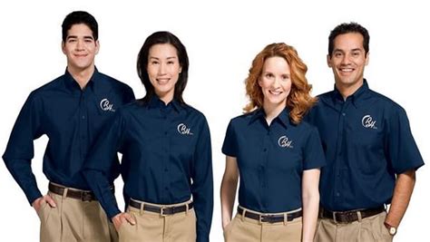 Why Businesses Staff Wear Clothing With Logos Of The Company