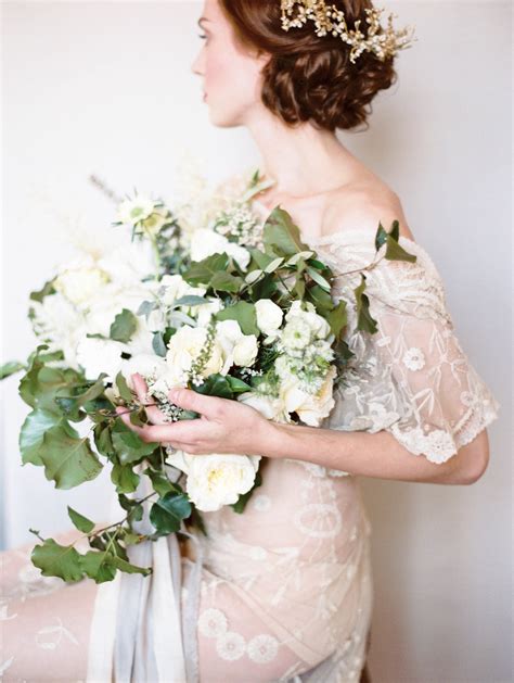 Ivory And Green Elegant Bouquet Photography By
